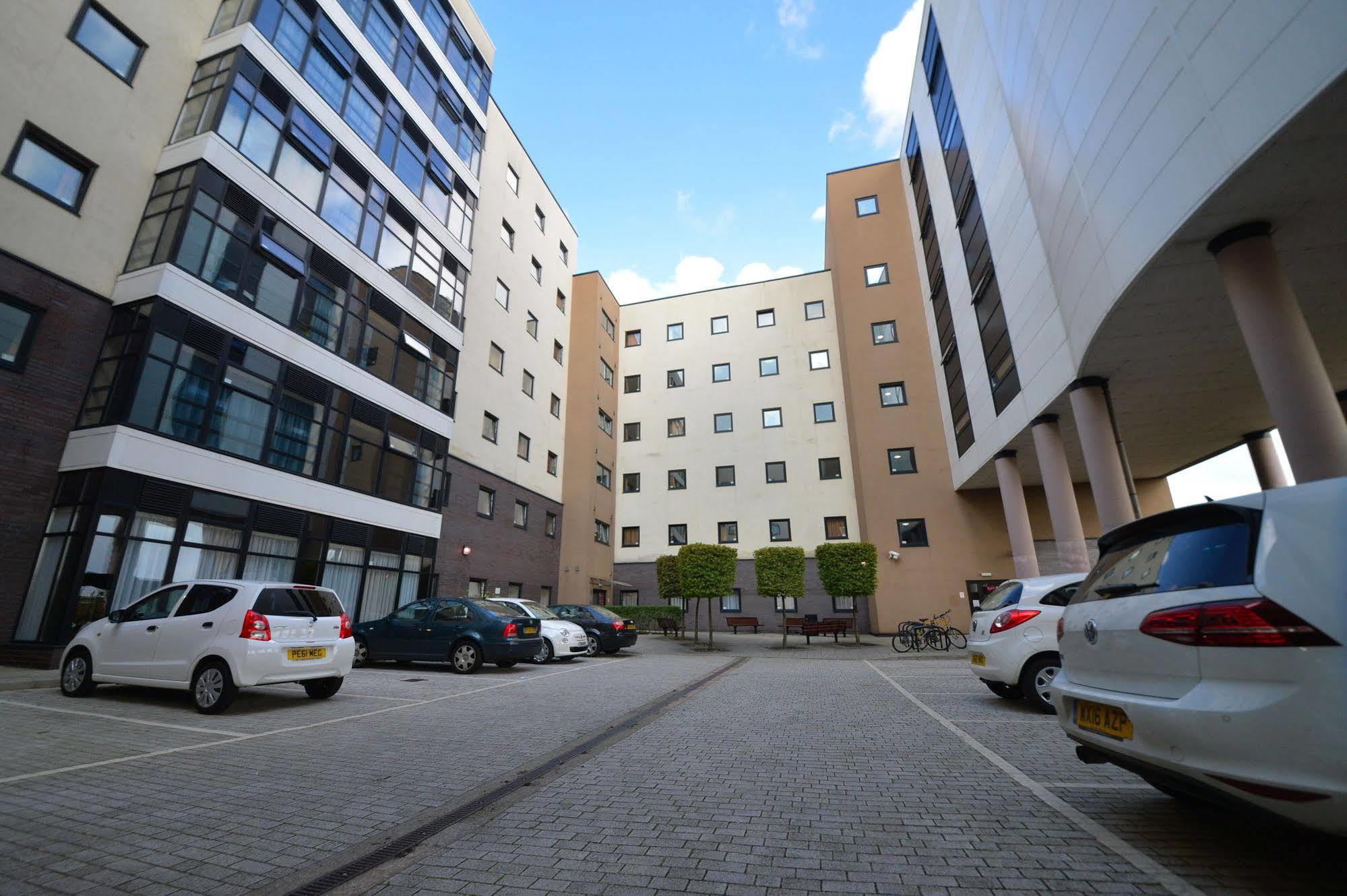 Newport Student Village  Exteriör bild