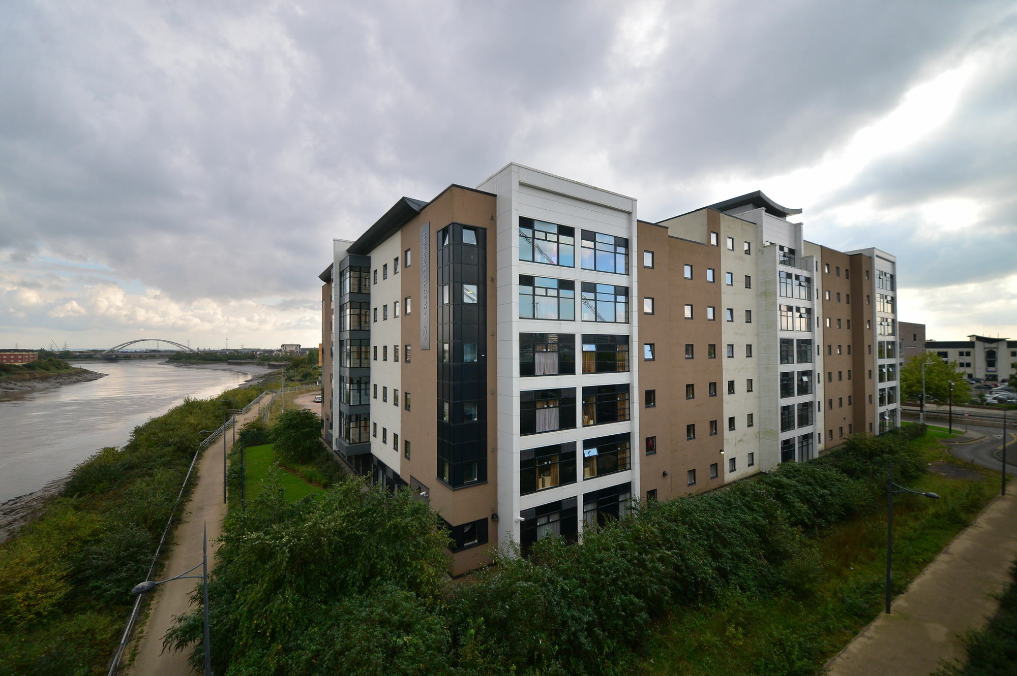 Newport Student Village  Exteriör bild